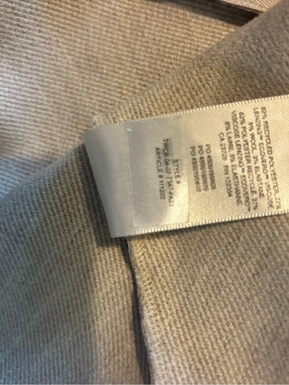 Aritzia Wilfred Textured Two-Piece Skirt & Vest Set (Herring/Birch 0)